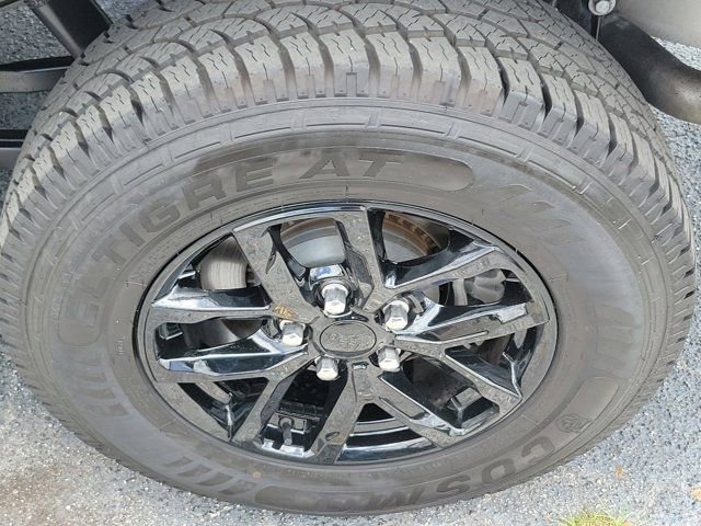 Used 2022 Jeep Gladiator Sport AWD/4WD image 8