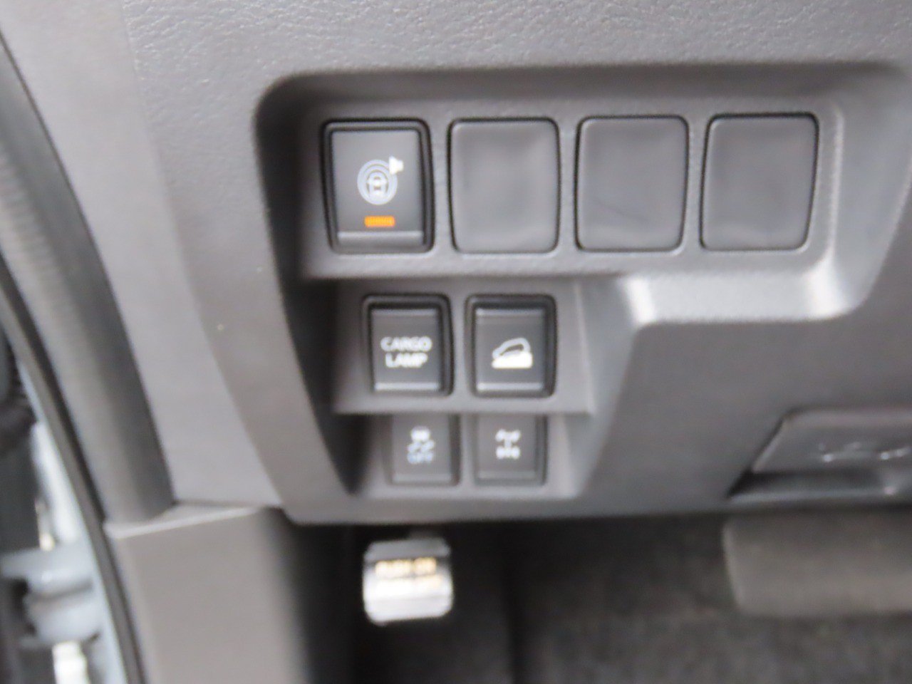 Used 2023 Nissan Frontier PRO-4X w/ Technology Package AWD/4WD image 30