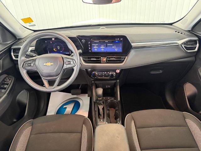Used 2025 Chevrolet TrailBlazer LT FWD image 4