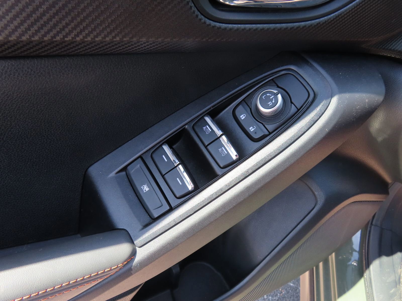 Used 2024 Subaru Crosstrek 2.5i Limited AWD/4WD image 13