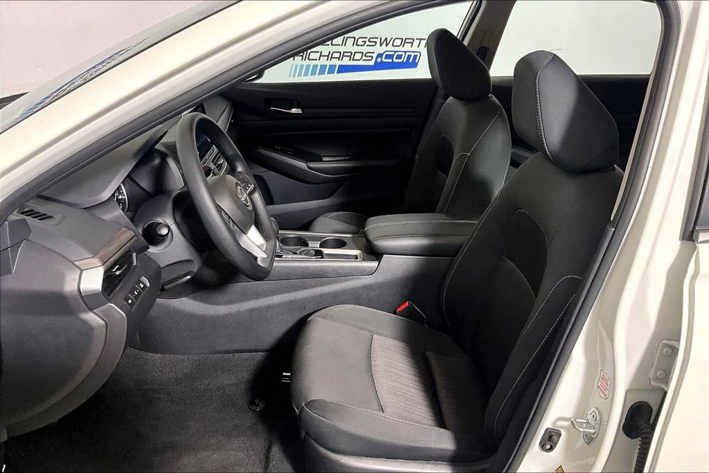 Used 2025 Nissan Altima 2.5 SV FWD image 20