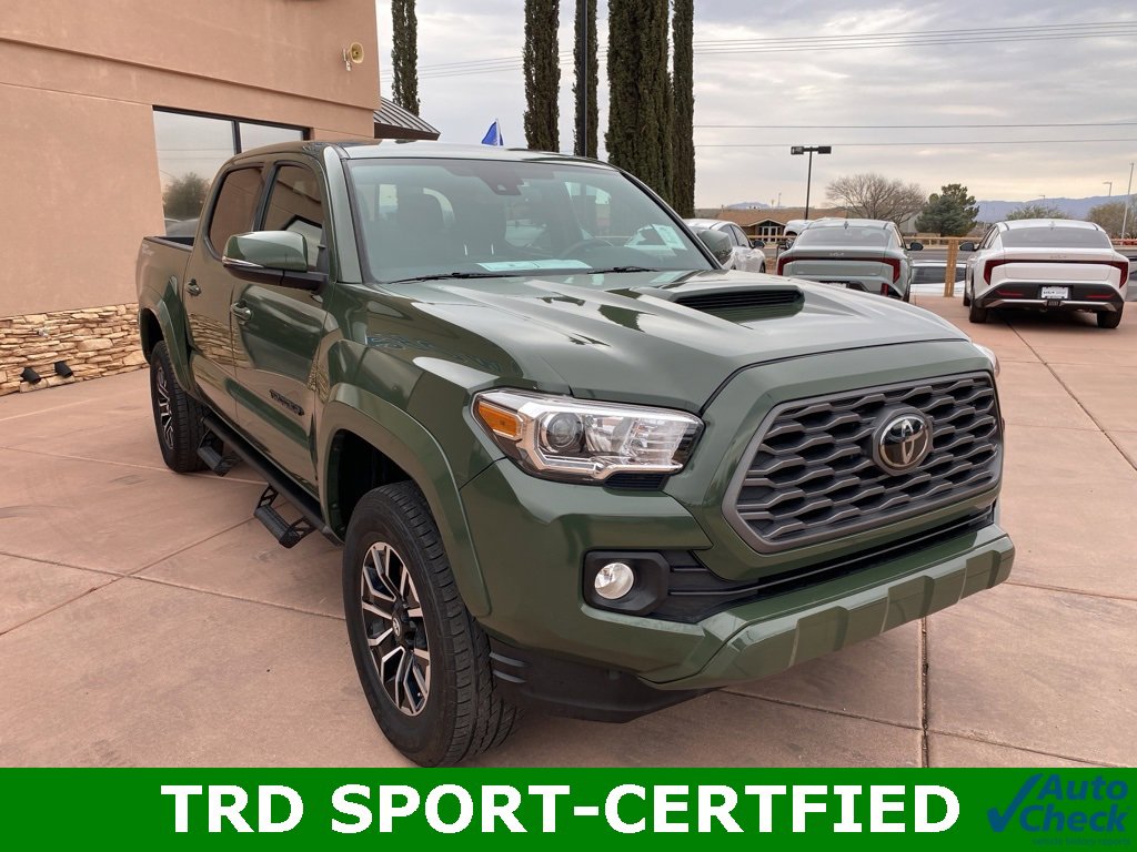 Used 2021 Toyota Tacoma TRD Sport w/ Technology Package image 11