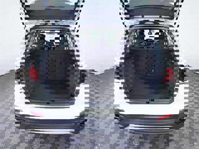 Used 2022 Volkswagen Taos S image 10