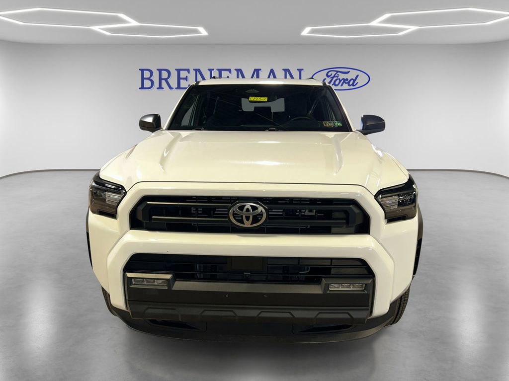 Used 2025 Toyota 4Runner SR5 AWD/4WD image 10