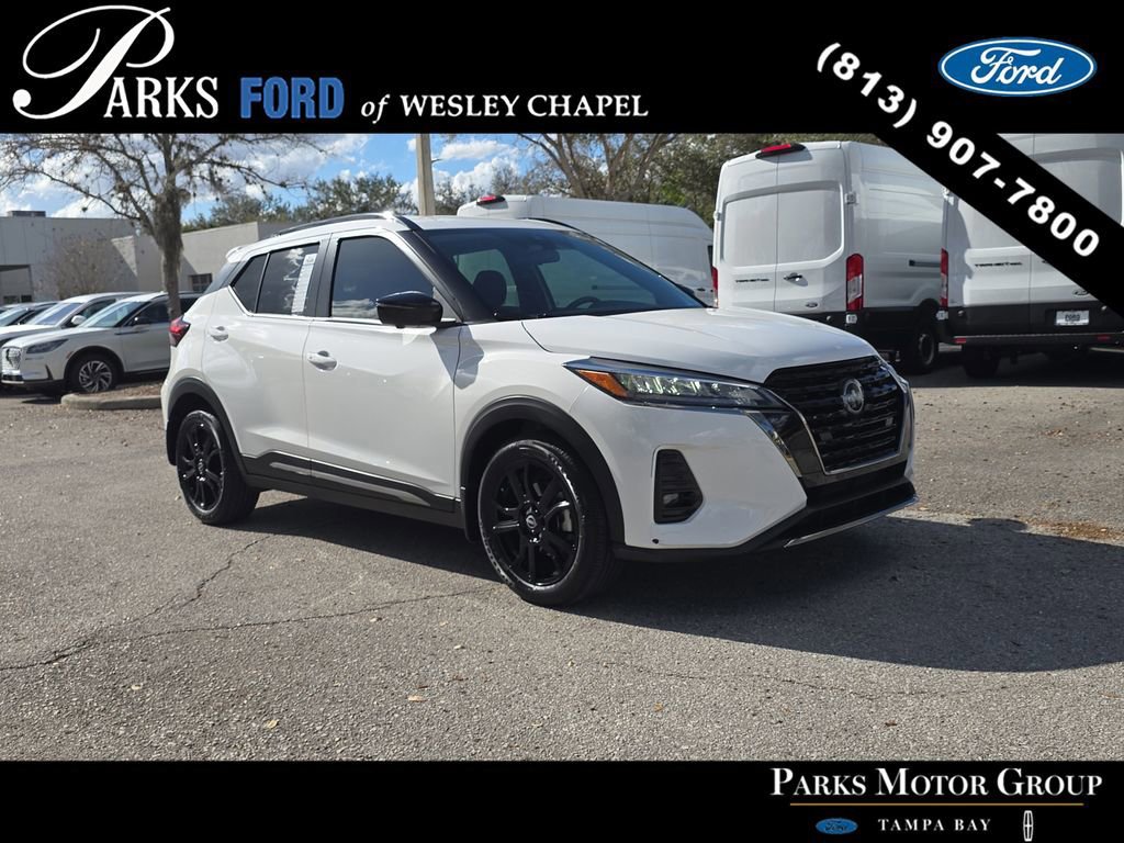 Used 2024 Nissan Kicks SR image 1