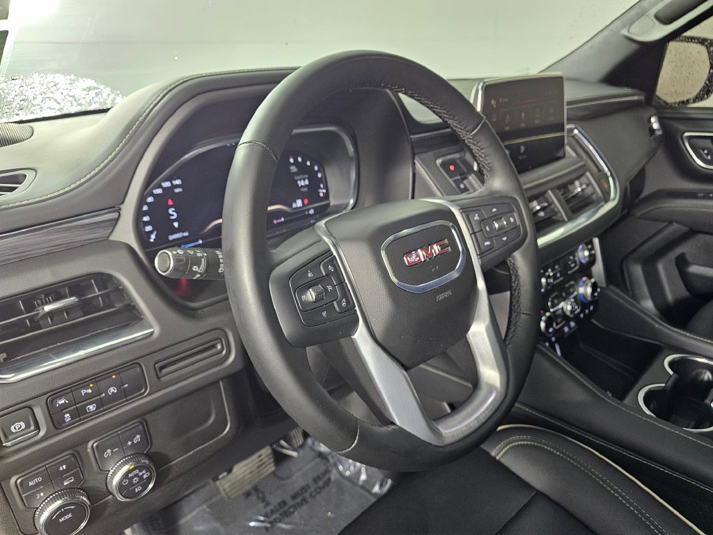 Used 2024 GMC Yukon XL SLT w/ SLT Luxury Package AWD/4WD image 26