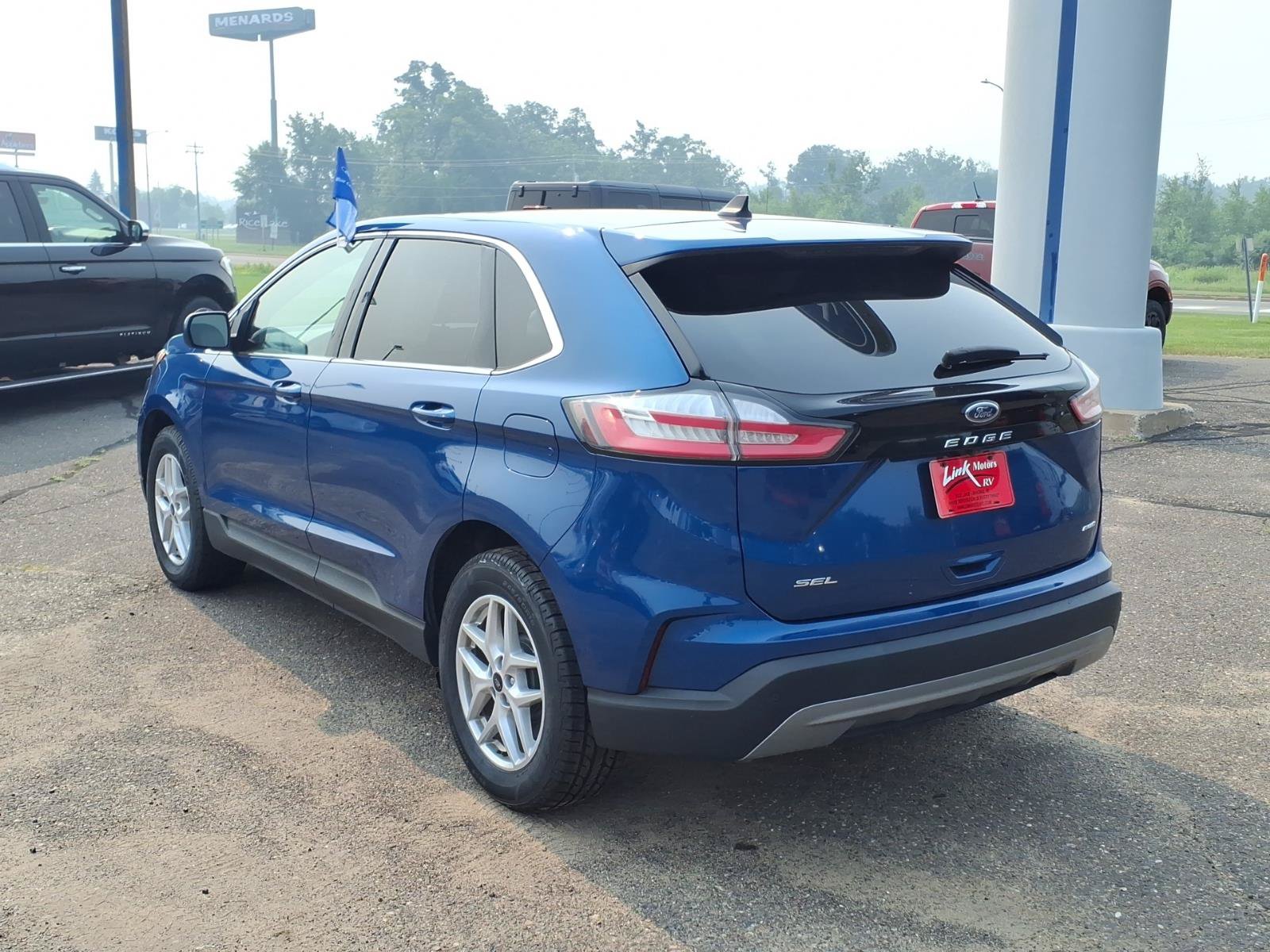 Certified 2024 Ford Edge SEL AWD/4WD image 3