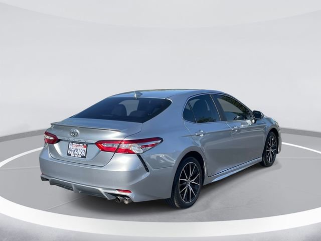 Used 2023 Toyota Camry SE FWD image 3