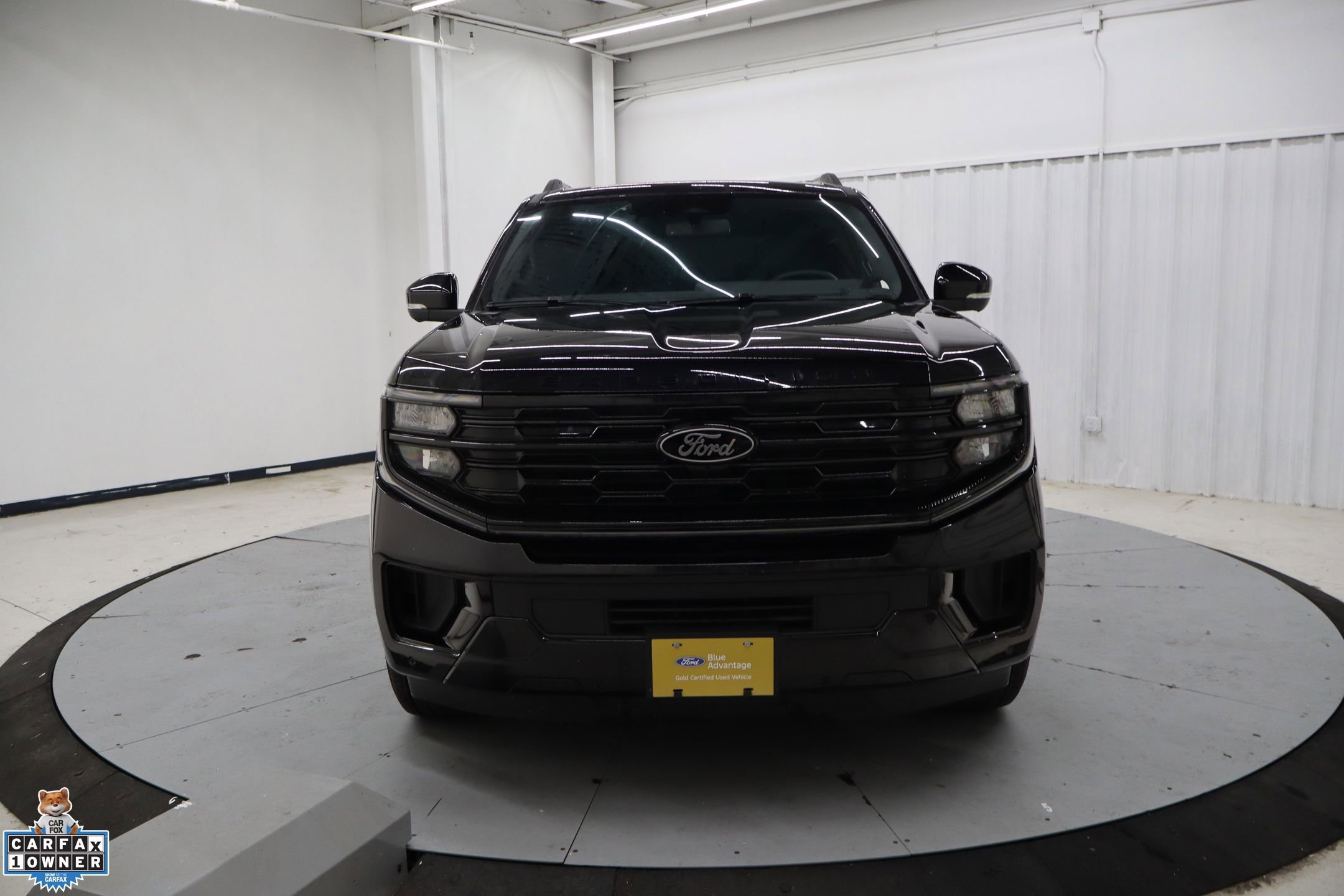 Certified 2025 Ford Expedition Platinum w/ Stealth Performance Package AWD/4WD image 8