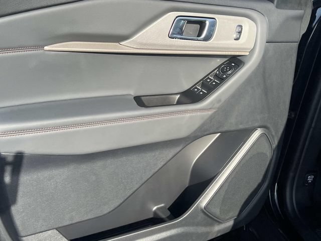 Certified 2026 Ford Explorer Active AWD/4WD image 17
