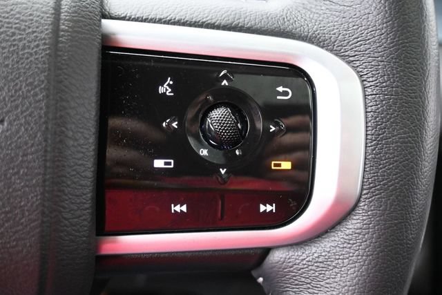 Used 2025 Nissan Armada Platinum AWD/4WD image 17
