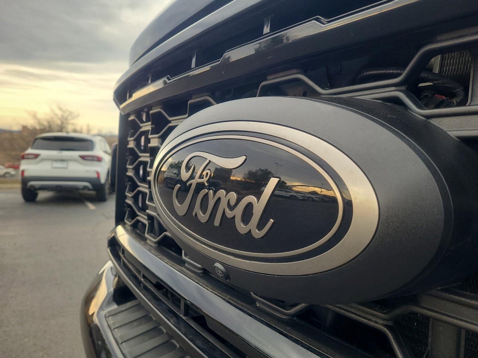 Certified 2025 Ford F350 Lariat w/ Black Appearance Package image 23