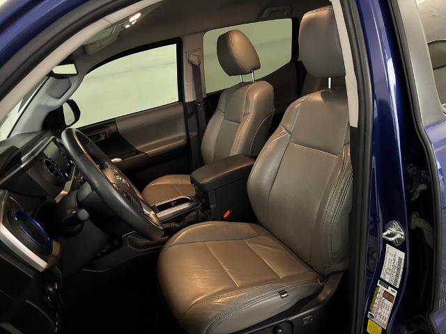 Used 2022 Toyota Tacoma SR5 w/ Technology Package RWD image 18