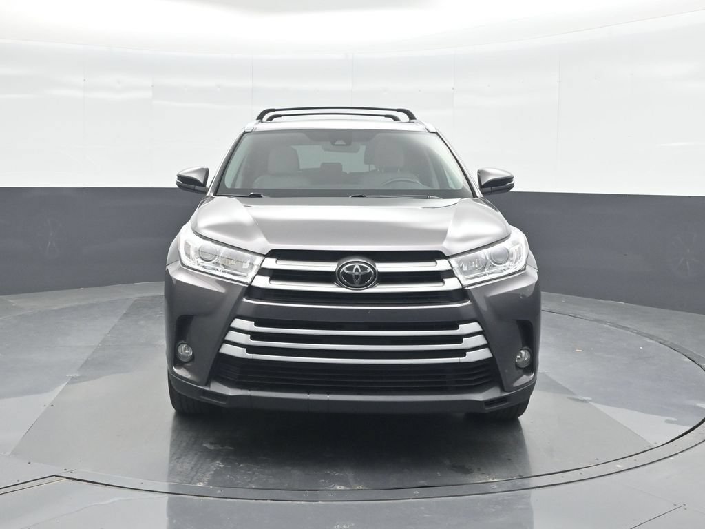 Used 2017 Toyota Highlander XLE AWD/4WD image 5