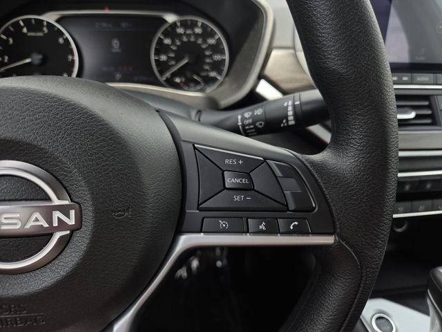 Used 2025 Nissan Altima 2.5 SV FWD image 19