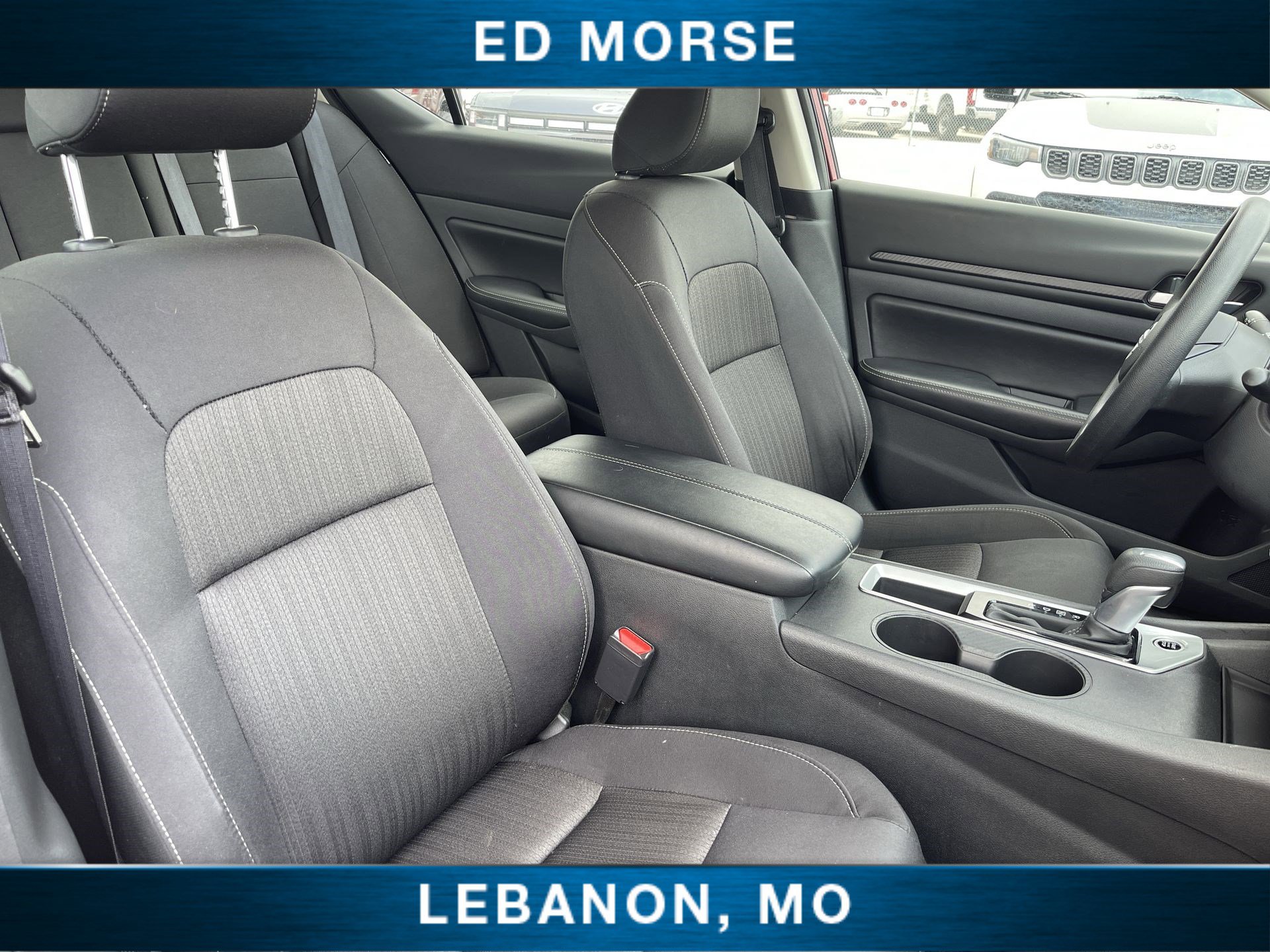Used 2025 Nissan Altima 2.5 SV FWD image 25