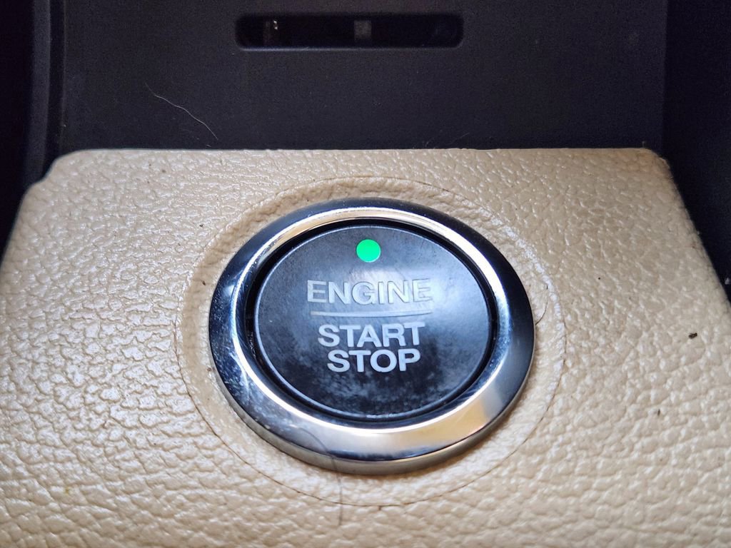 Certified 2019 Ford F150 Lariat w/ Equipment Group 501A Mid image 32