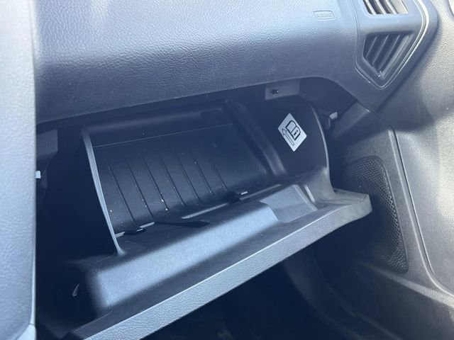 Certified 2017 Ford Focus SE image 30