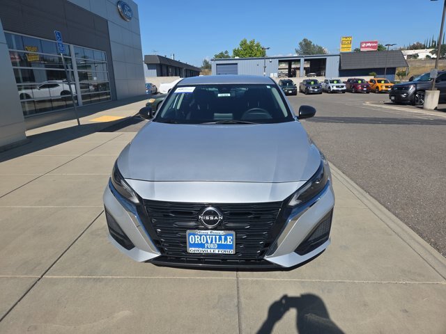 Used 2024 Nissan Altima 2.5 SV FWD image 8