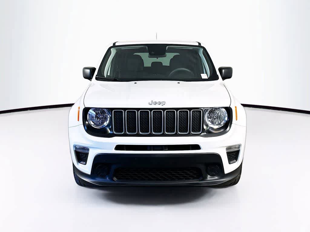 Used 2023 Jeep Renegade Latitude AWD/4WD image 6