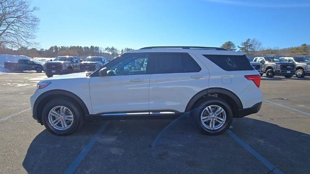 Certified 2023 Ford Explorer XLT w/ Equipment Group 202A image 3