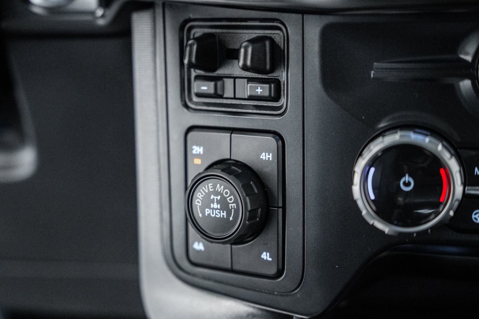 Certified 2023 Ford F150 Platinum w/ Max Trailer Tow Package image 34