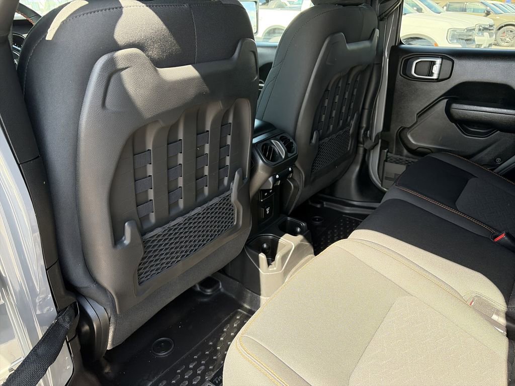 Used 2022 Jeep Gladiator Mojave w/ Auxiliary Switch Group AWD/4WD image 28