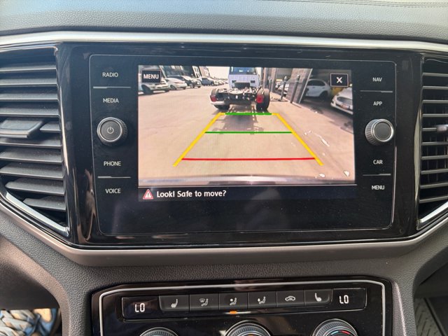 Used 2020 Volkswagen Atlas Cross Sport SEL AWD/4WD image 29