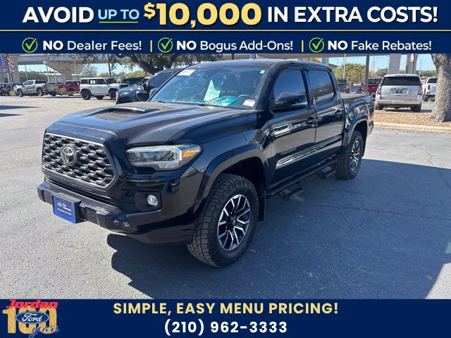 Used 2020 Toyota Tacoma TRD Sport w/ Technology Package RWD image 3