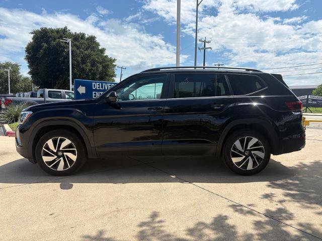 Used 2024 Volkswagen Atlas SE AWD/4WD image 8