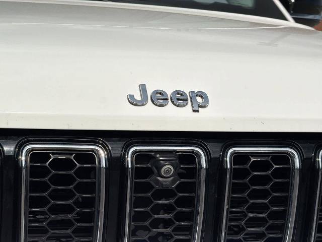Used 2023 Jeep Grand Cherokee Overland w/ Adv Protech Group III AWD/4WD image 12