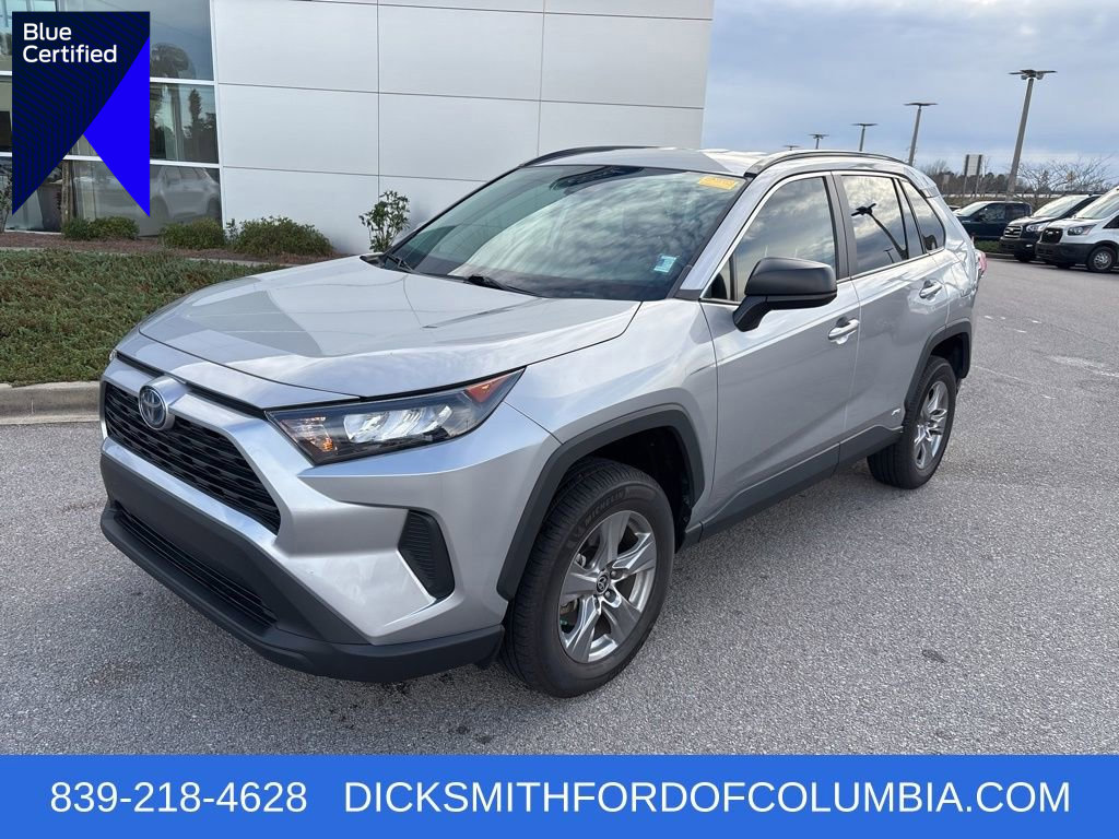 Used 2022 Toyota RAV4 LE image 1