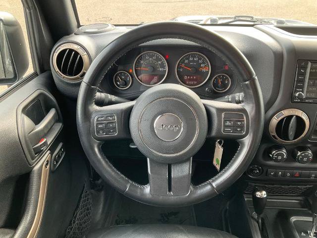 Used 2017 Jeep Wrangler Unlimited Sahara AWD/4WD image 6