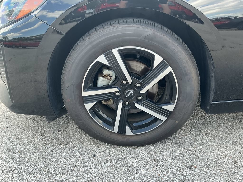 Used 2024 Nissan Sentra SV FWD image 9
