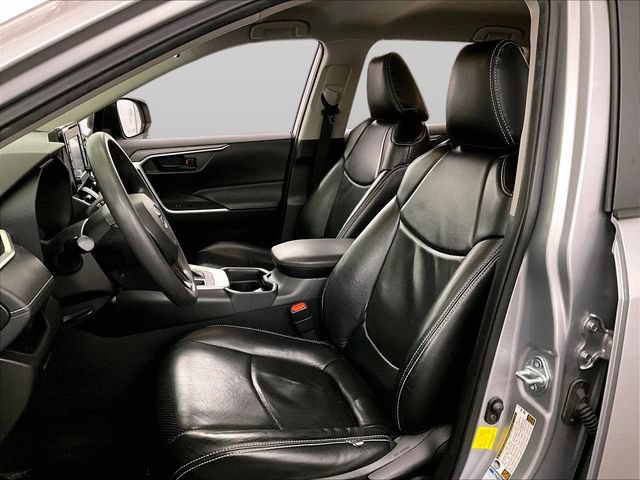 Used 2019 Toyota RAV4 LE w/ All Weather Liner Package AWD/4WD image 24