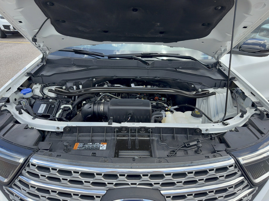 Certified 2023 Ford Explorer Limited w/ Limited Technology Package RWD image 38