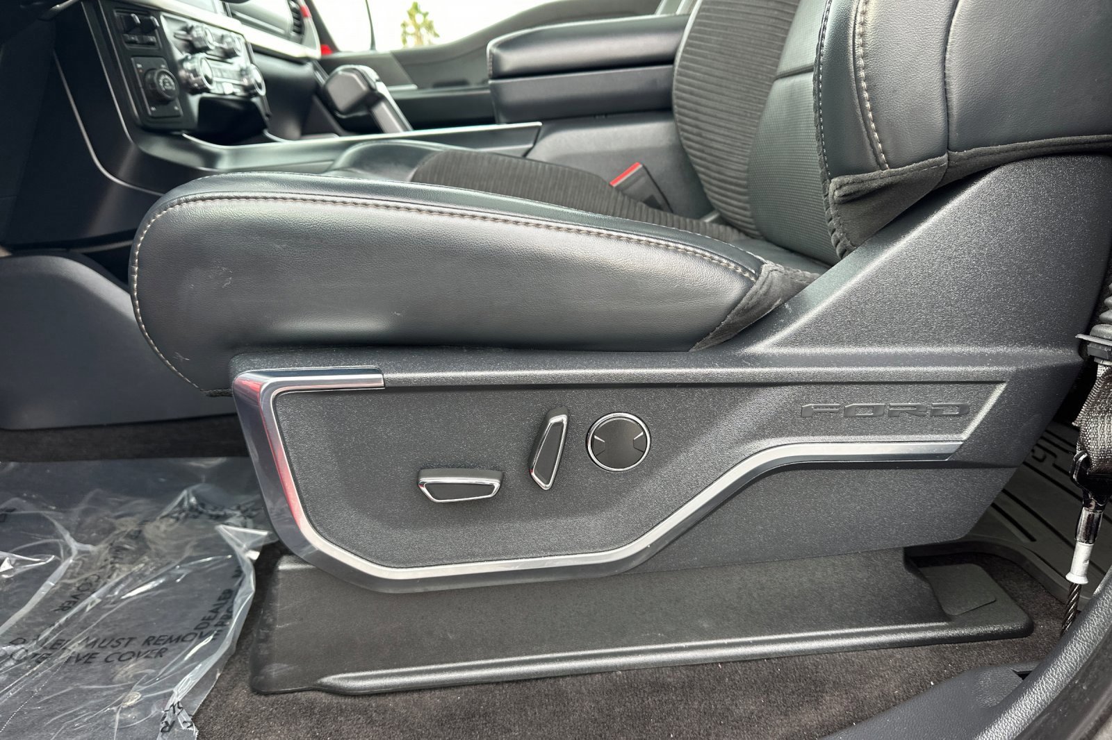 Certified 2022 Ford F150 Raptor w/ Equipment Group 801A High image 13