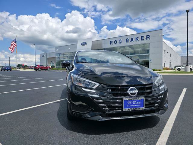Used 2025 Nissan Versa SV w/ Trunk Package