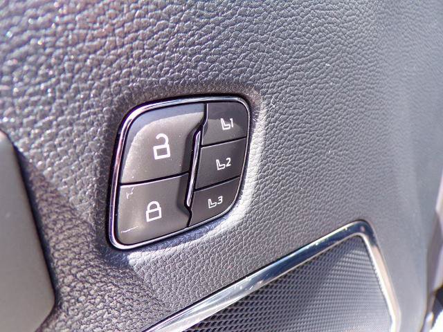 Certified 2022 Ford F250 Lariat w/ Lariat Ultimate Package AWD/4WD image 18