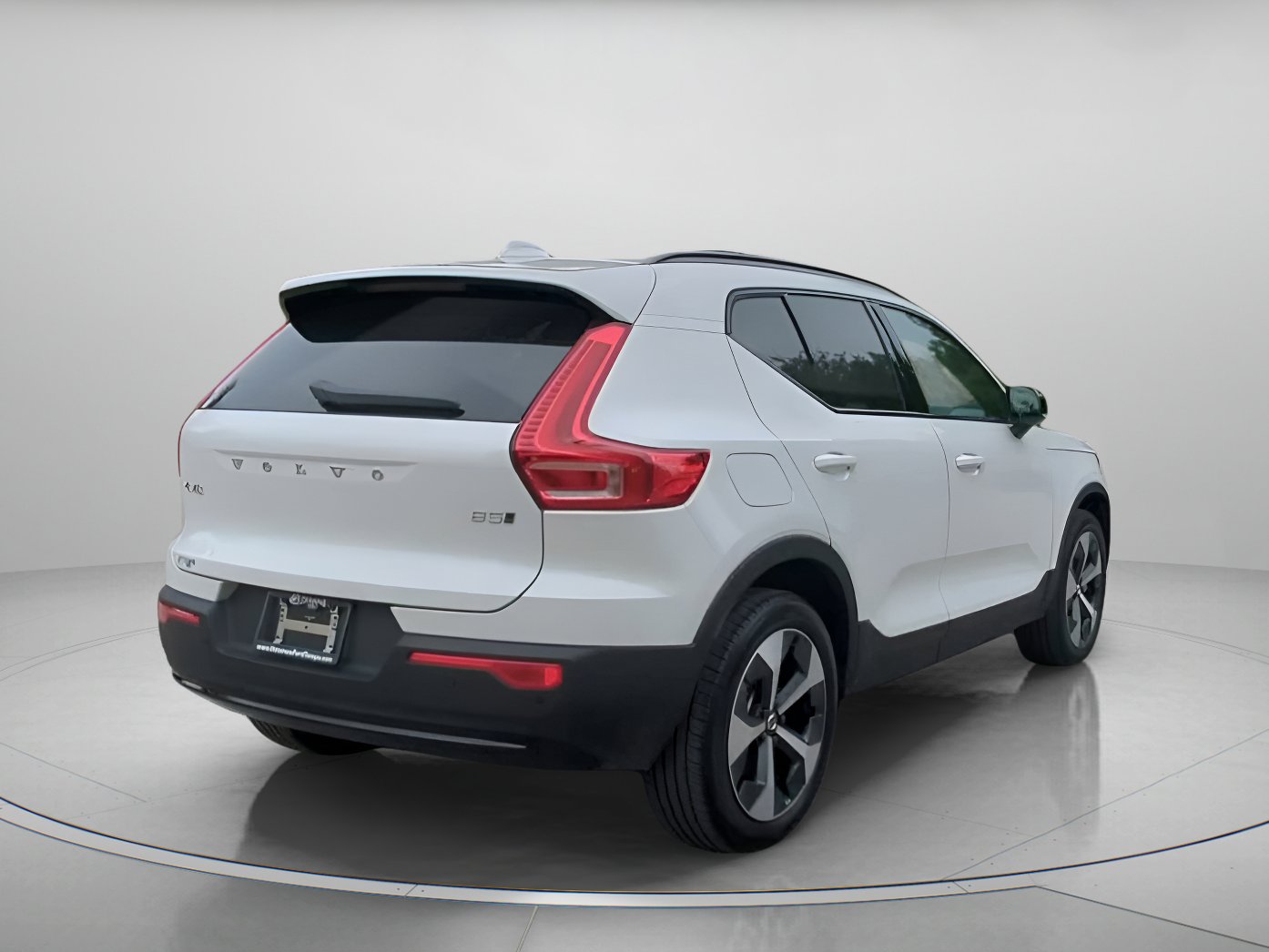 Used 2026 Volvo XC40 B5 Plus AWD/4WD image 27