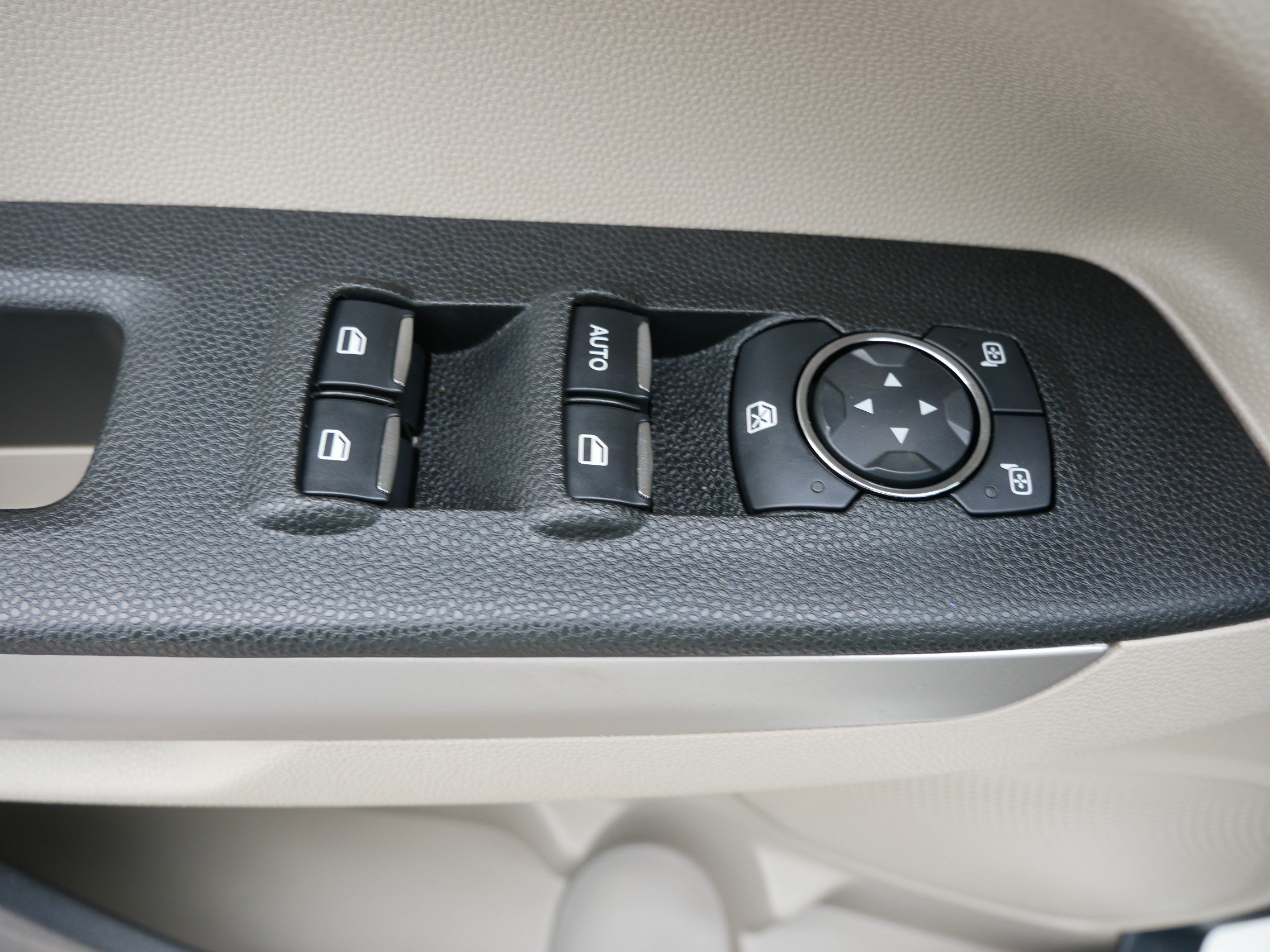Certified 2019 Ford EcoSport S AWD/4WD image 20