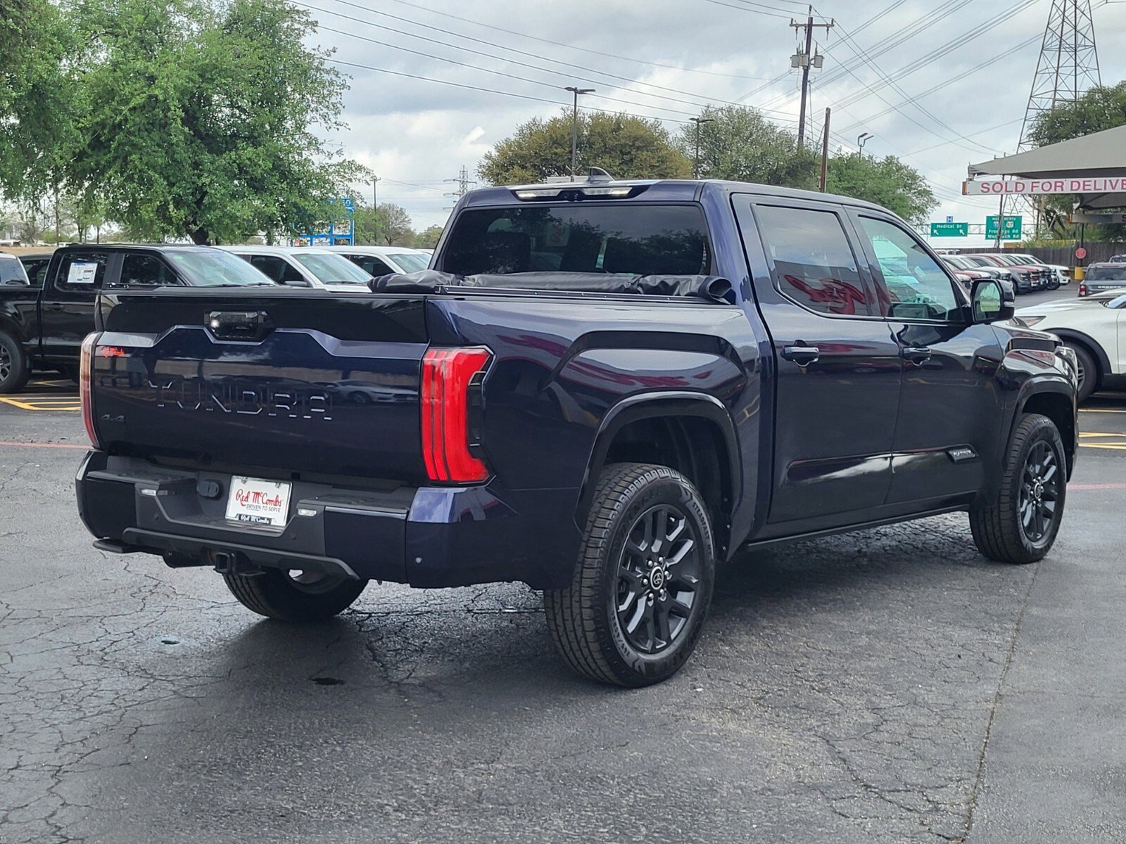 Used 2023 Toyota Tundra Platinum image 3