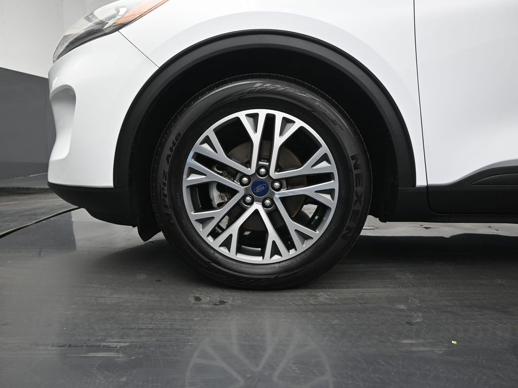 Certified 2020 Ford Escape SEL FWD image 24