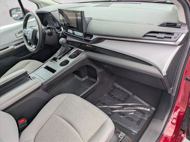 Used 2025 Toyota Sienna LE w/ LE Plus Package AWD/4WD image 21