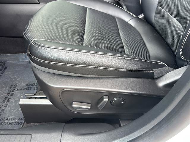 Certified 2022 Ford Escape SEL AWD/4WD image 12
