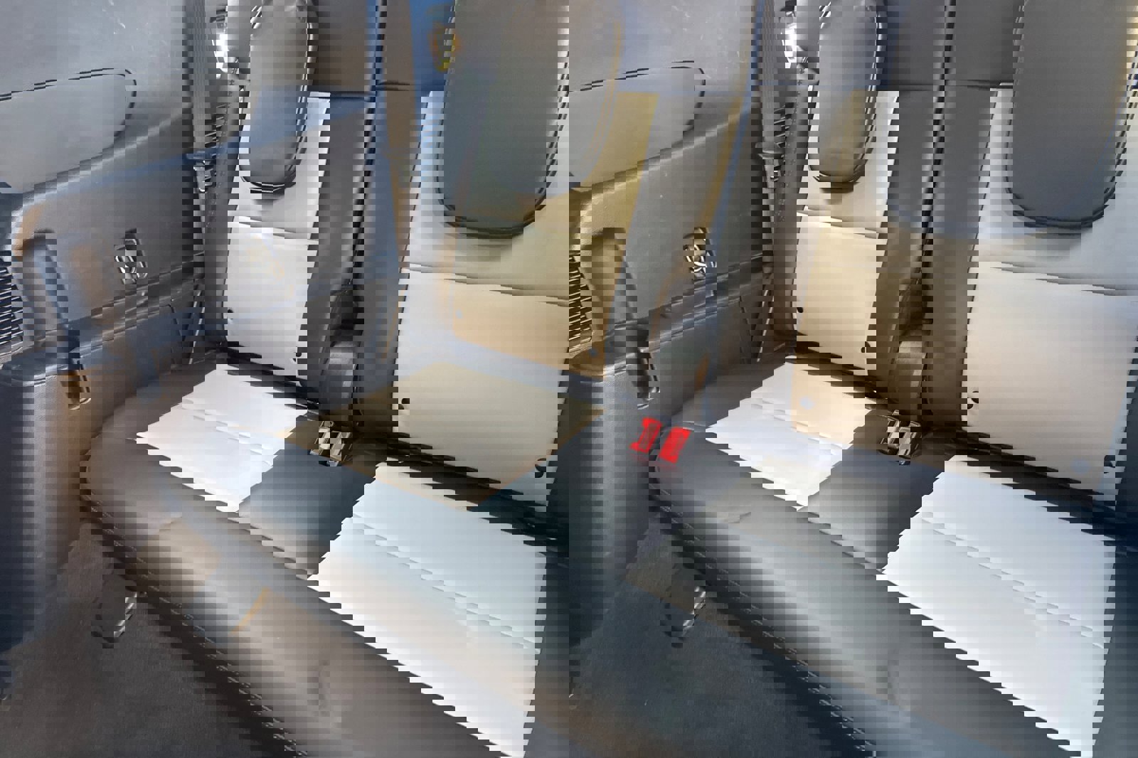 Certified 2022 Ford Explorer XLT w/ Equipment Group 202A image 16