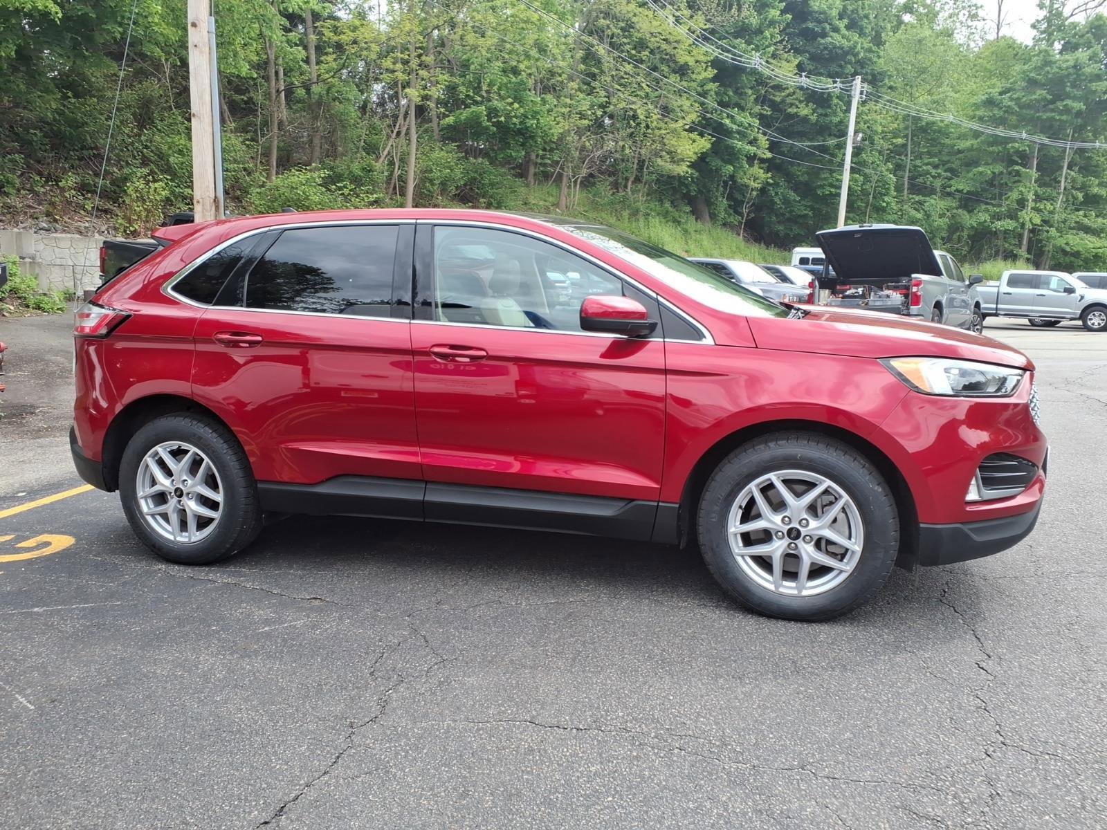 Certified 2024 Ford Edge SEL w/ Convenience Package AWD/4WD image 9