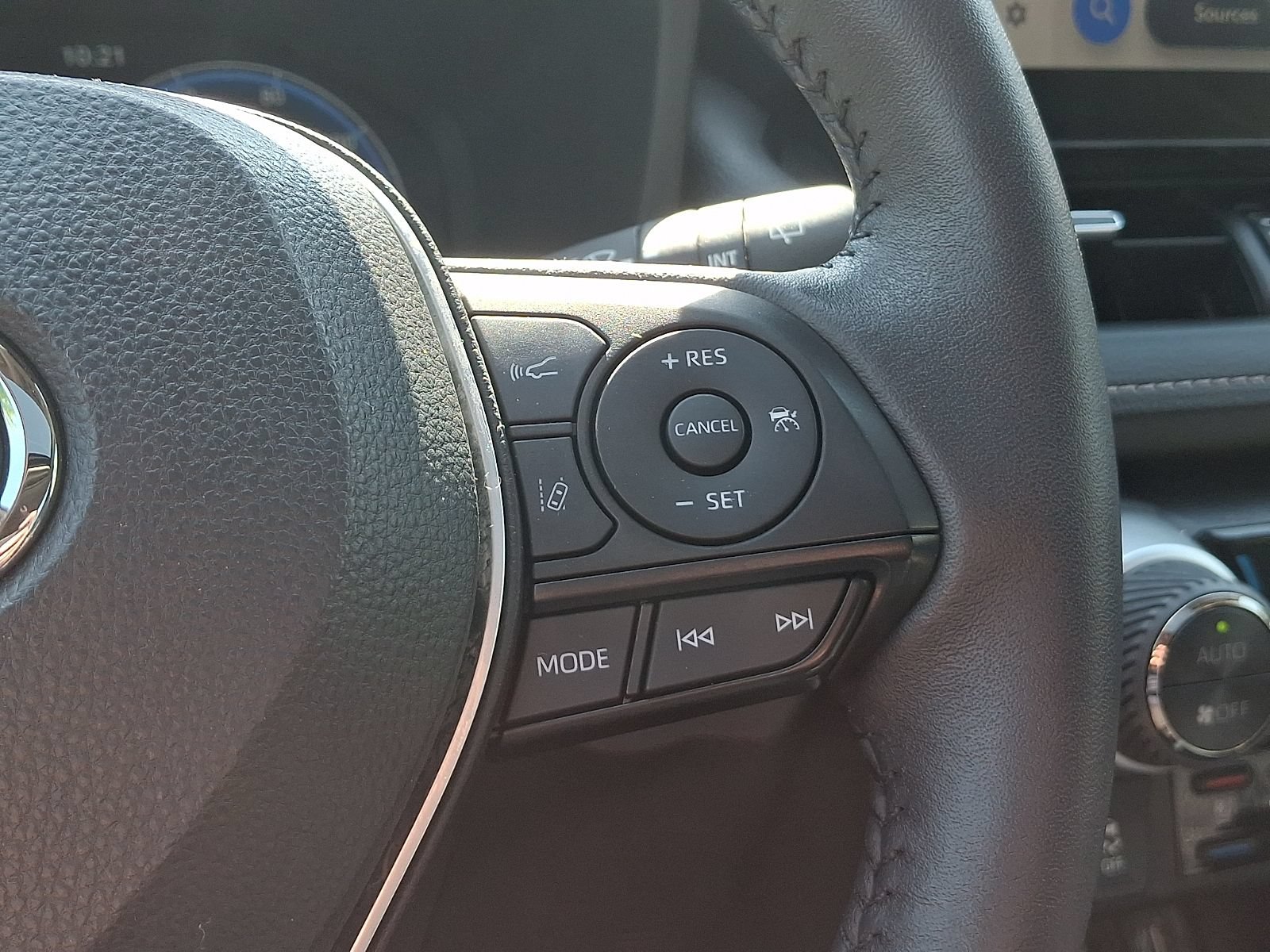 Used 2024 Toyota RAV4 Limited w/ Weather Package AWD/4WD image 23