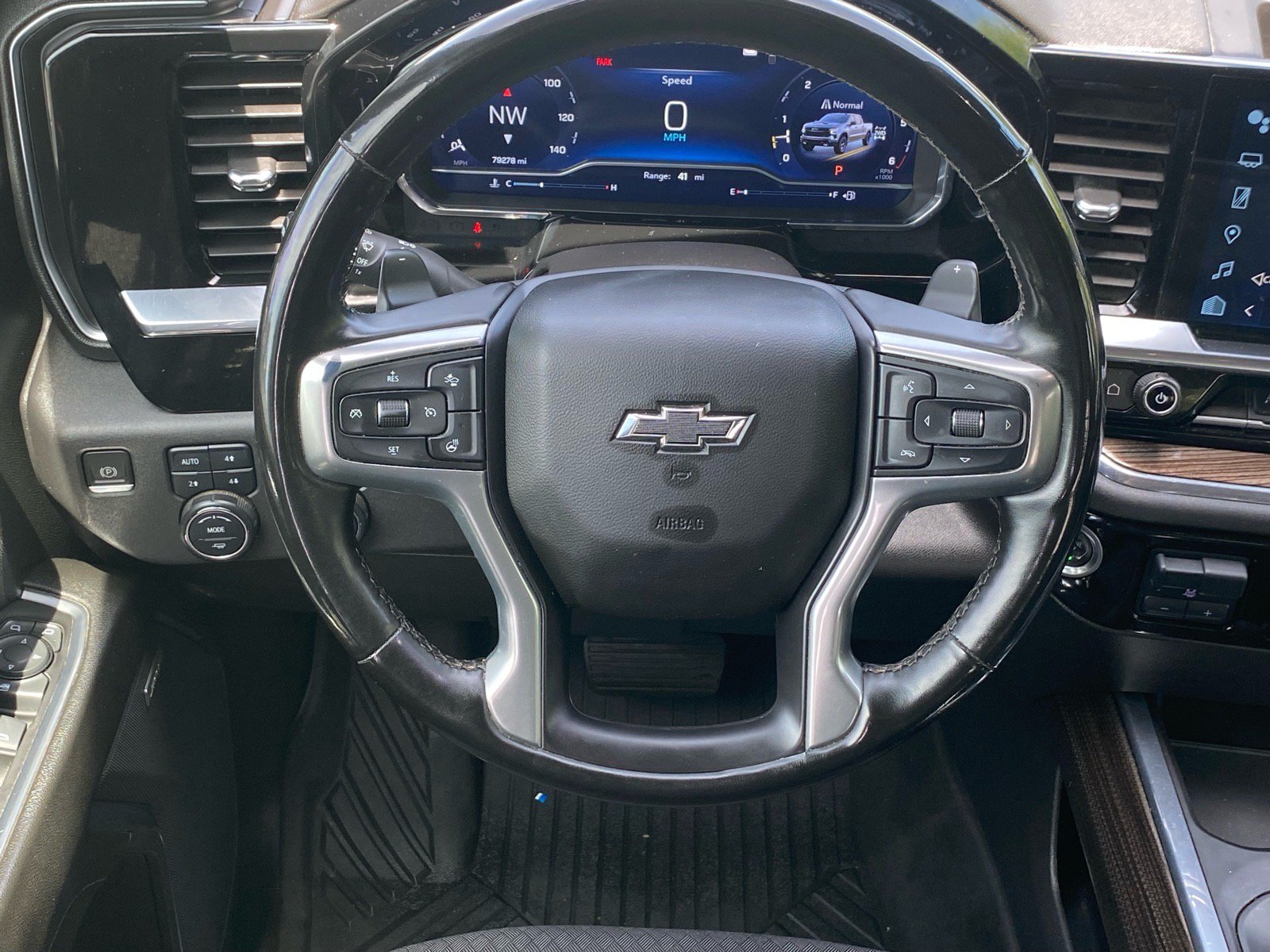 Used 2023 Chevrolet Silverado 1500 LT Trail Boss w/ Convenience Package II AWD/4WD image 11