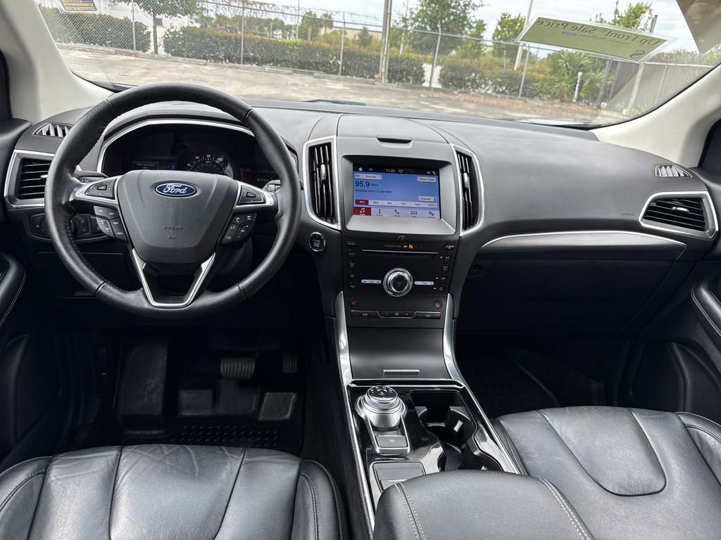 Certified 2019 Ford Edge Titanium image 8